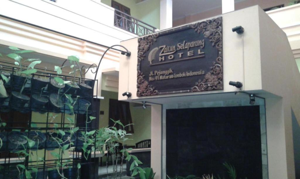 Hotel Zaitun Selaparang Lombok Exteriör bild